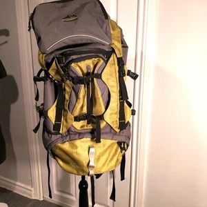 Areo Mountaineering backpack-mint!